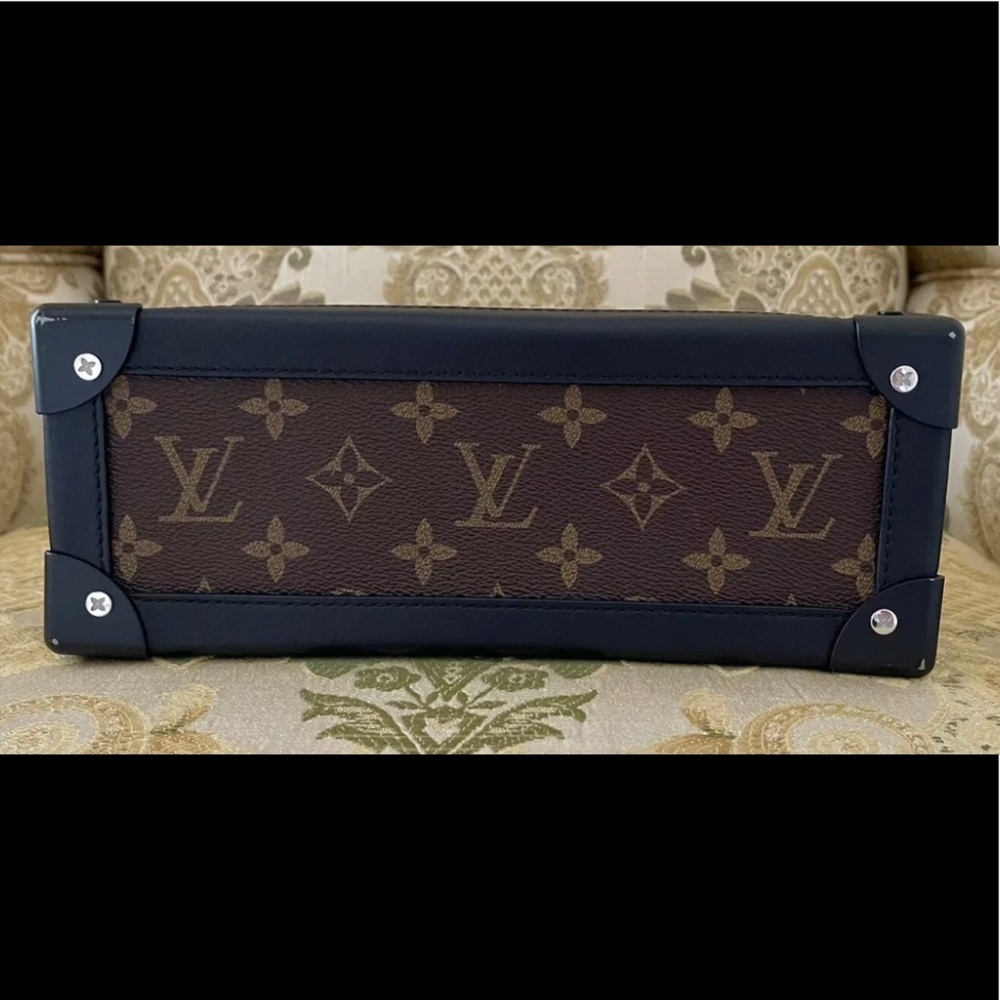LOUIS VUITTON Soft Trunk Bag Solar Ray Monogram - Picture 8 of 16